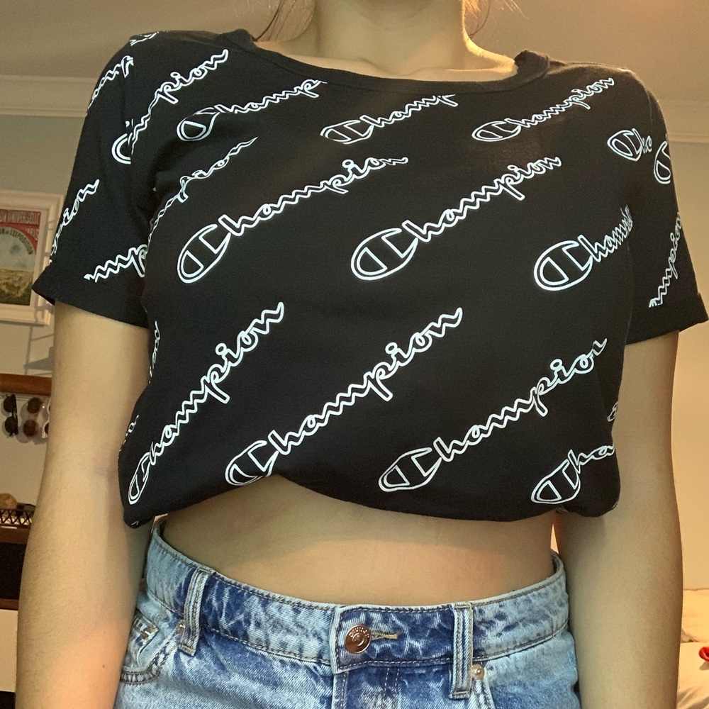 Champion logo tshirt